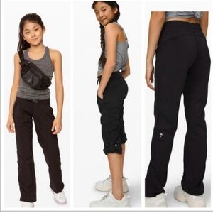 NWT Ivivva Live To Move Pants in True Navy. Size 10.